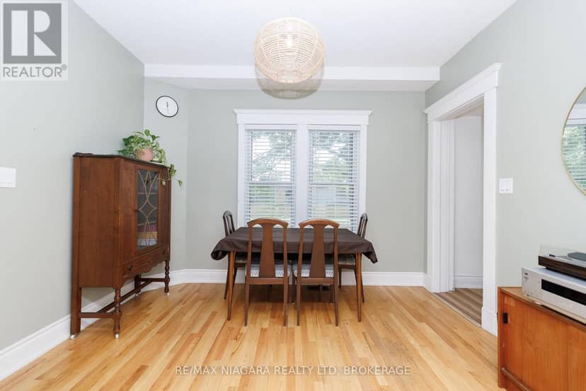164 Kent Street — photo 11 of 40