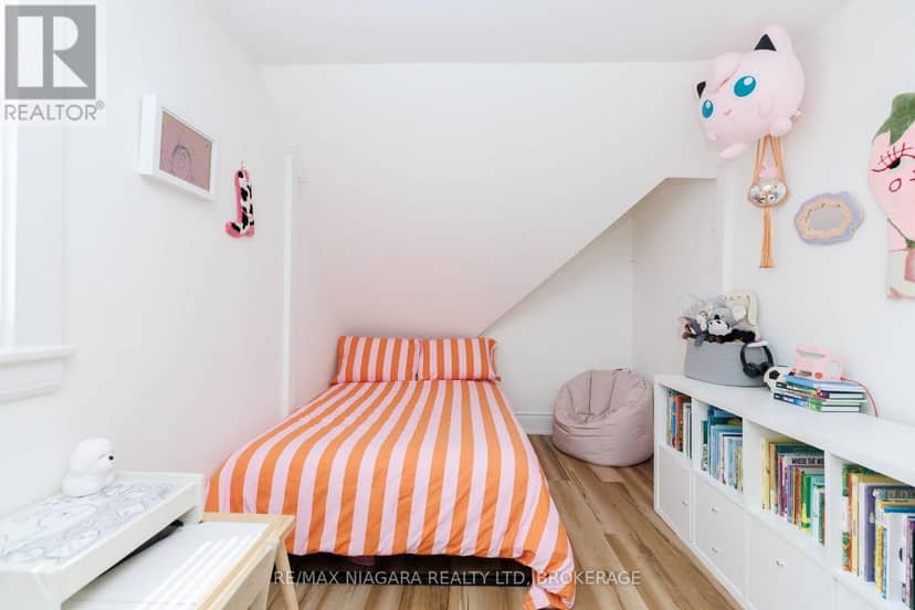 164 Kent Street — photo 18 of 40