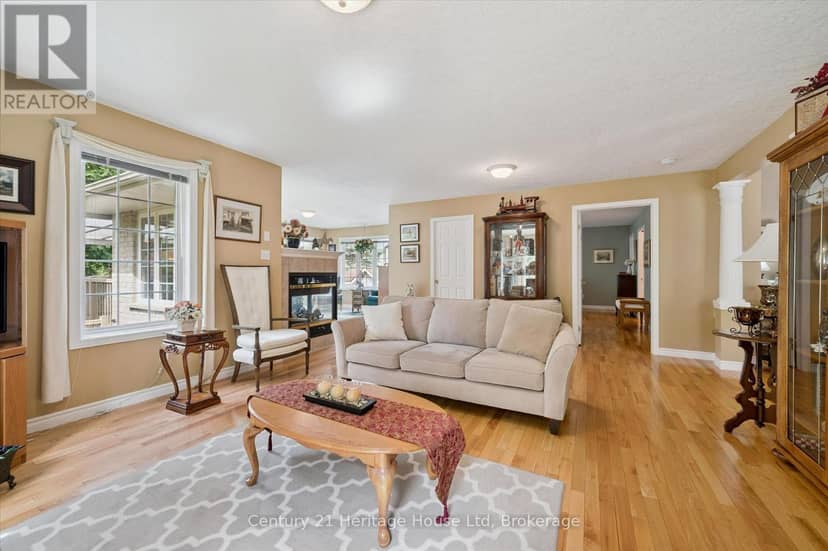 545 Athol Street — photo 17 of 40