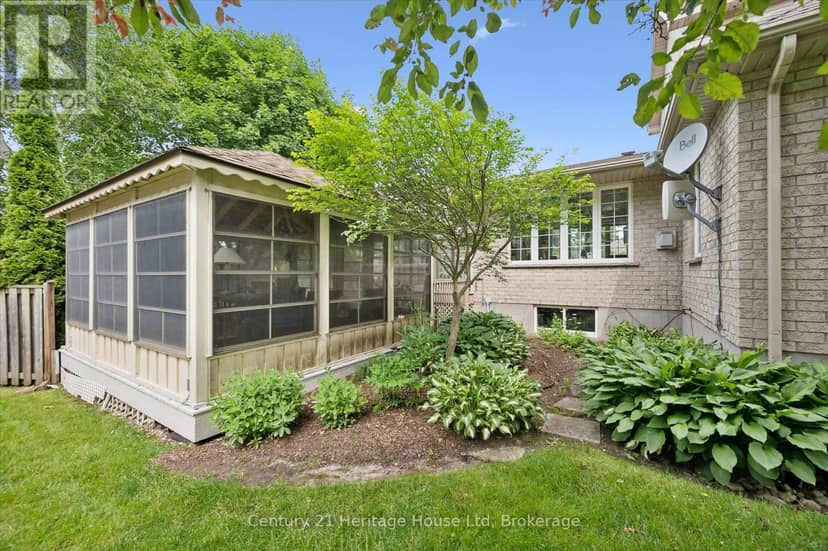 545 Athol Street — photo 33 of 40