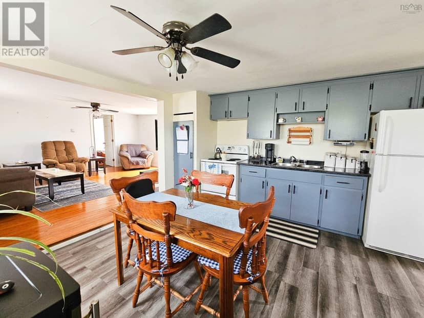 4606 Highway 2 — photo 12 of 31
