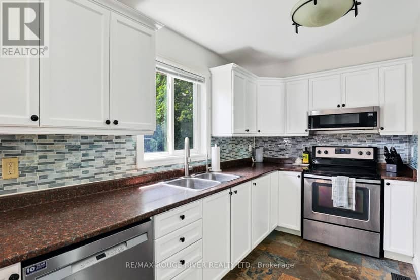 33 Creek Drive — photo 17 of 40