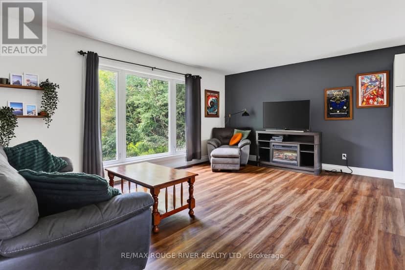 33 Creek Drive, Georgina, photo 2