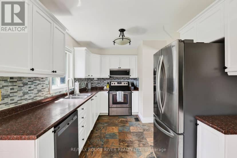 33 Creek Drive, Georgina, photo 4