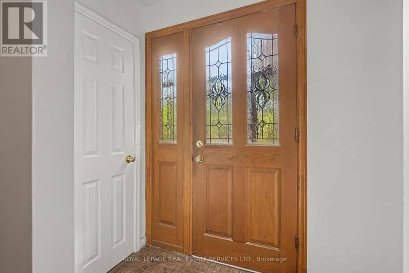 647 Burnhamthorpe Road, Toronto, photo 3