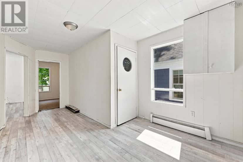 6355/6357 Cork Street — photo 25 of 40