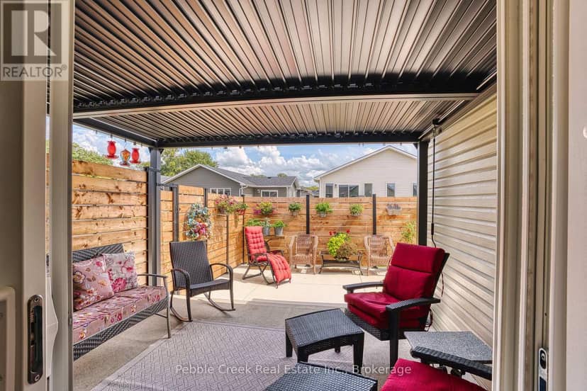 252 Lake Breeze Drive — photo 23 of 39
