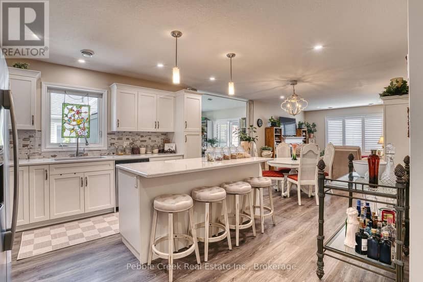 252 Lake Breeze Drive — photo 5 of 39