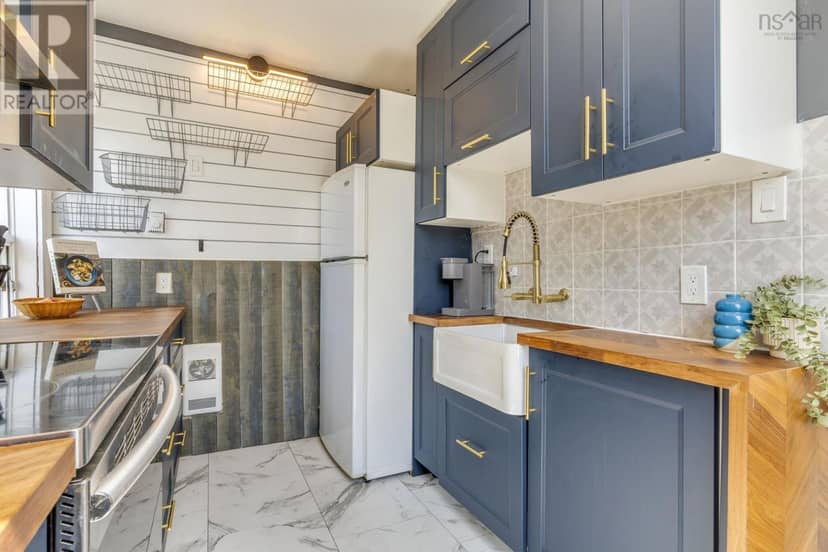 2 1187 Queen Street — photo 13 of 36