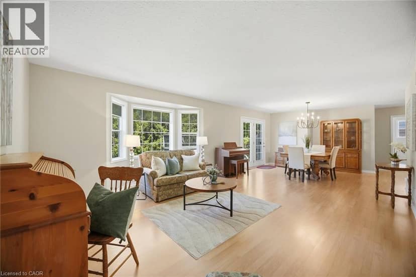 71 GRAYVIEW Drive — photo 13 of 40