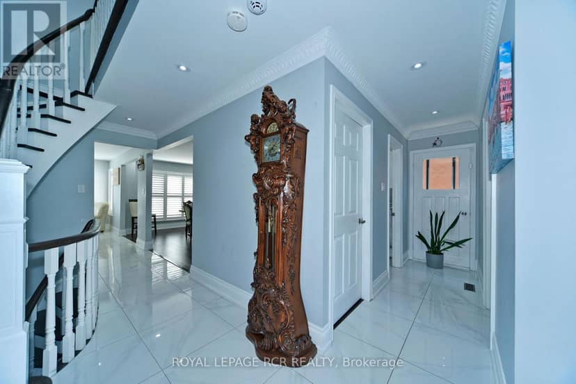 3 Jackman Crescent — photo 11 of 40