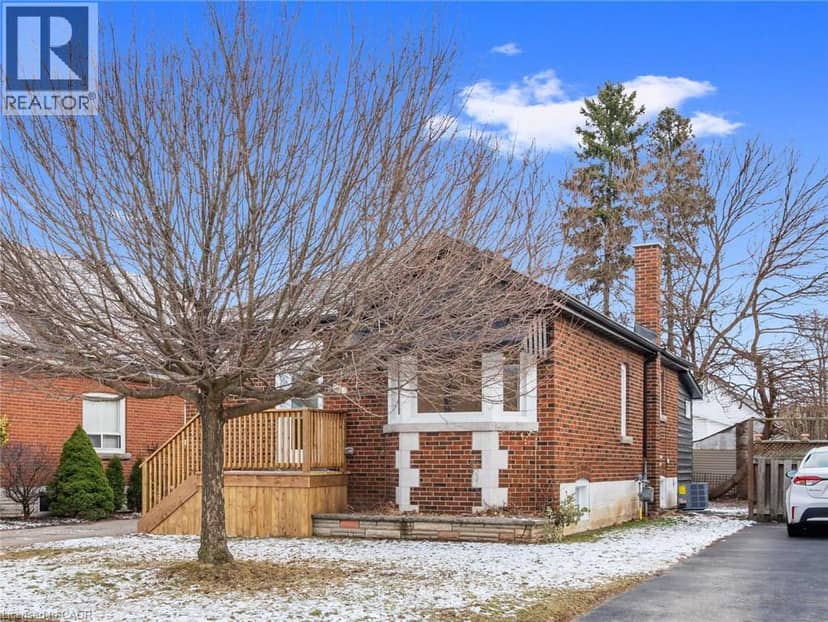 51 WOODBRIDGE Road — photo 3 of 40