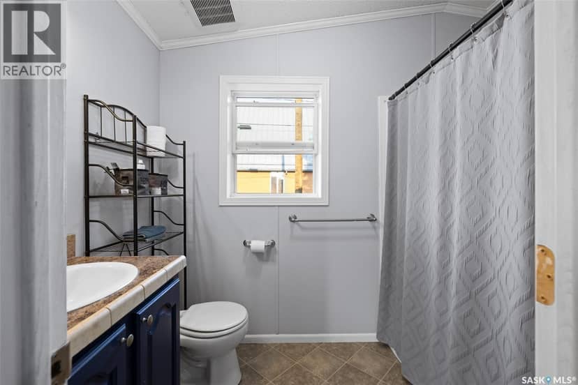 294 Byron STREET — photo 9 of 30