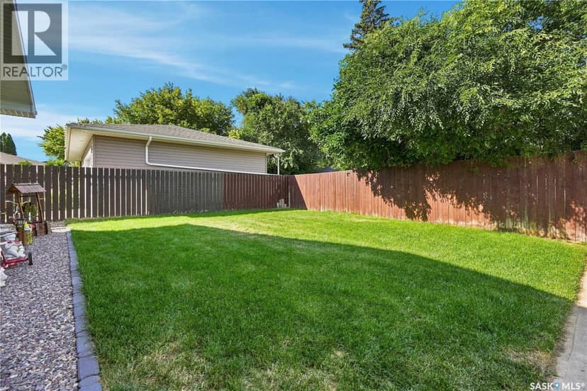 1312 King CRESCENT — photo 40 of 40