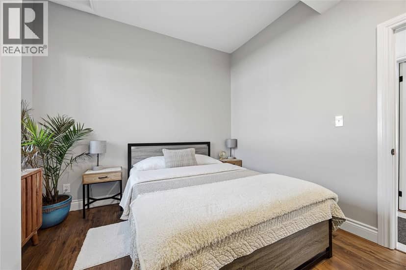267 Nelson Street — photo 14 of 40
