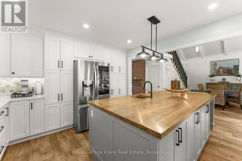 215 Francis Street — photo 10 of 40