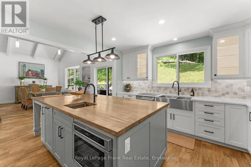 215 Francis Street — photo 8 of 40