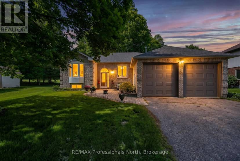 48 Fairway Crescent — photo 1 of 40