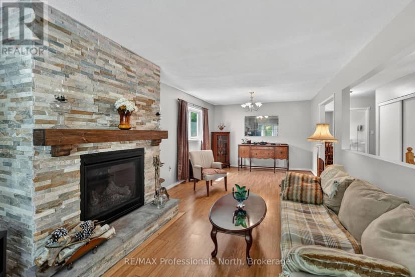 48 Fairway Crescent — photo 11 of 40