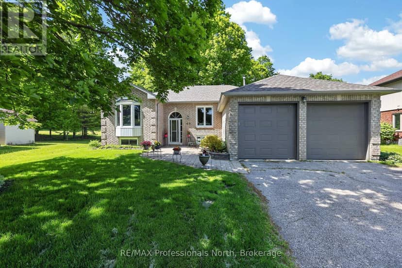 48 Fairway Crescent — photo 4 of 40