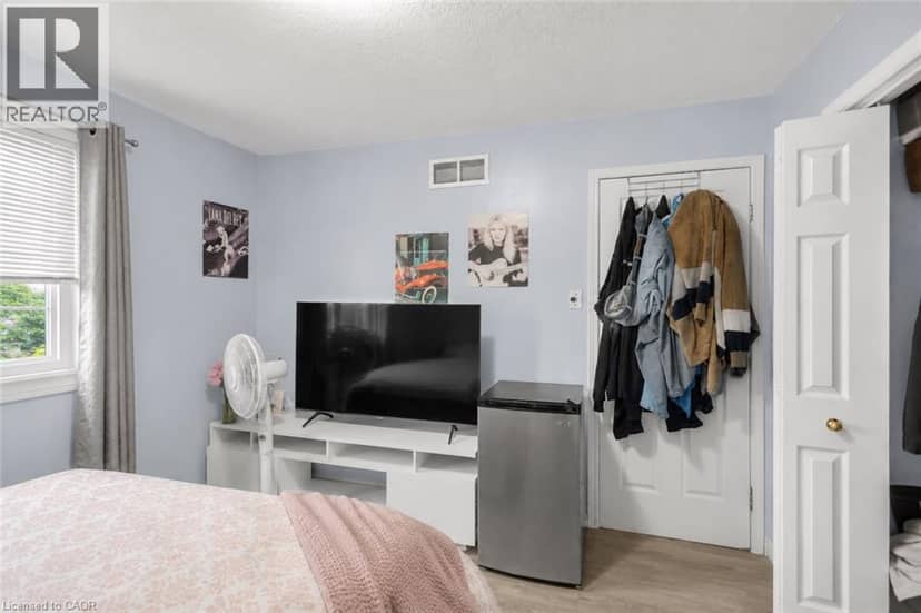 172 ALDERLEA Avenue — photo 30 of 40