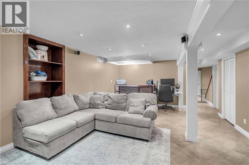 172 ALDERLEA Avenue — photo 34 of 40