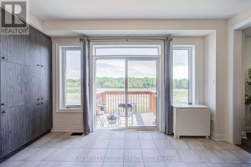 41 Kenneth Rogers Crescent — photo 14 of 40