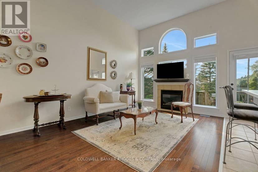 157 Gladeview Private — photo 12 of 24