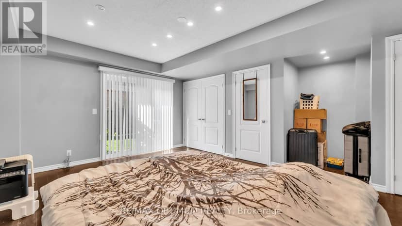 151 Cedar Lake Crescent — photo 10 of 40