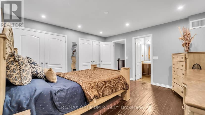 151 Cedar Lake Crescent — photo 33 of 40