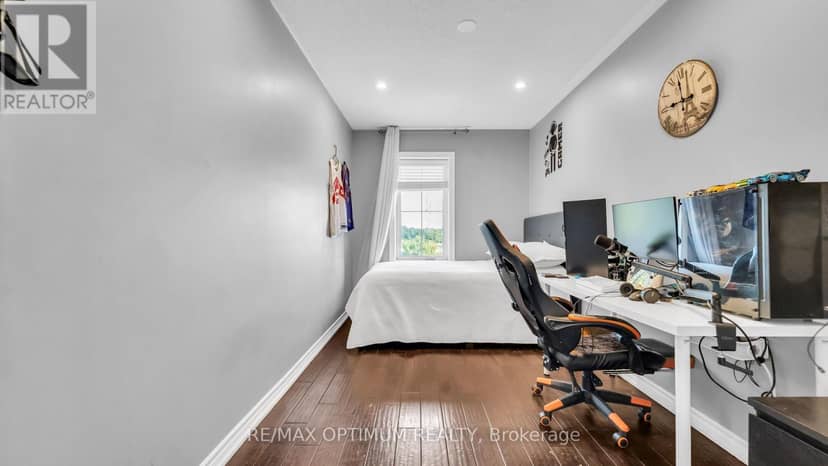 151 Cedar Lake Crescent — photo 37 of 40