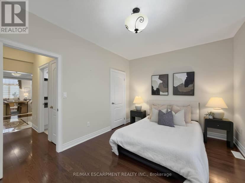 17 - 3353 Liptay Avenue — photo 19 of 40