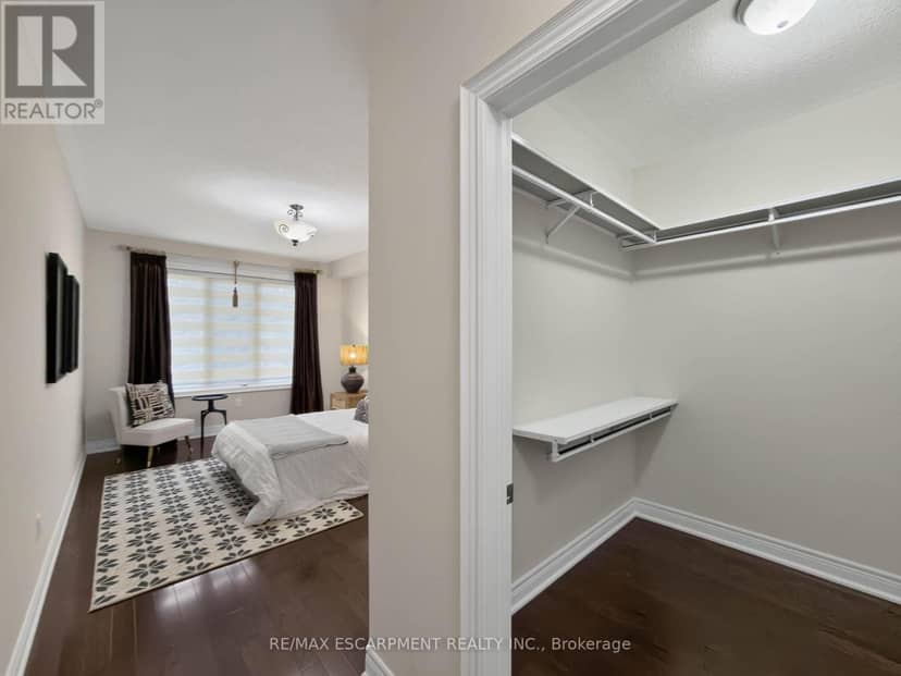 17 - 3353 Liptay Avenue — photo 15 of 40