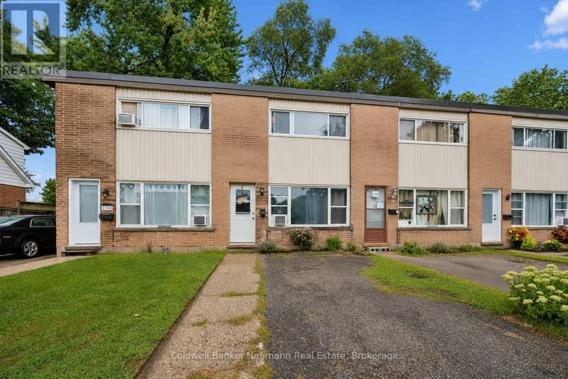 1561-1567 Queenston Road — photo 3 of 18