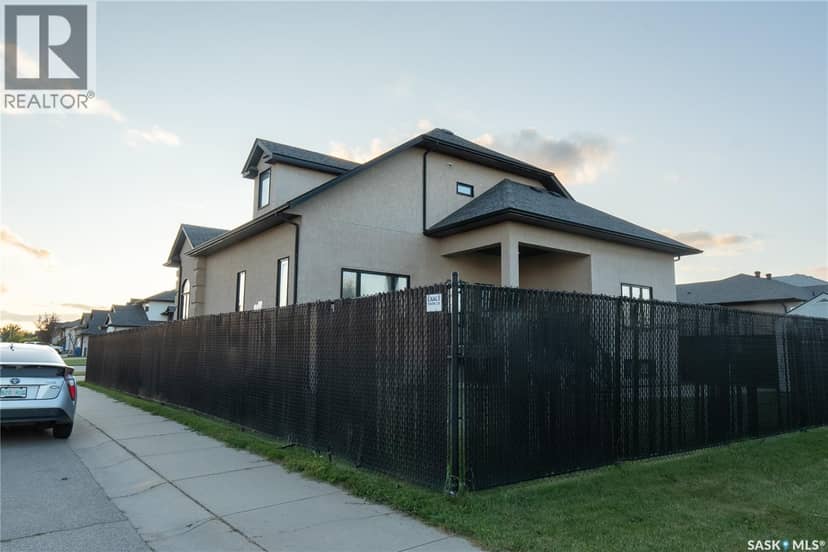 62 Glen Howard WAY — photo 10 of 40