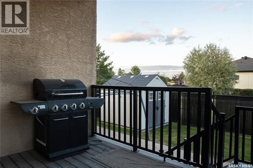 62 Glen Howard WAY — photo 14 of 40