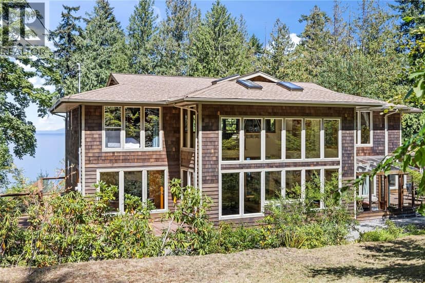 2185 Widgeon Rd, Qualicum Beach