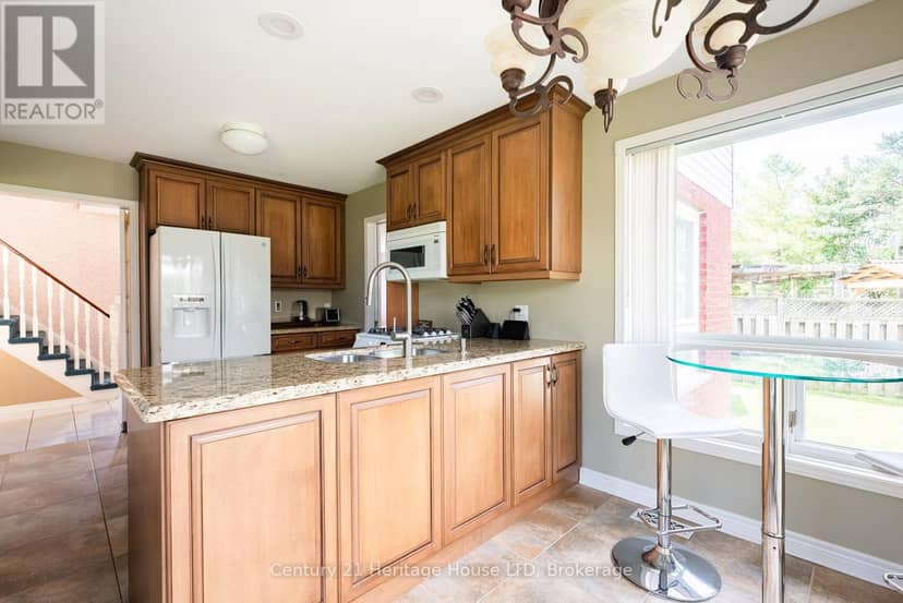 52 Farris Avenue — photo 10 of 40