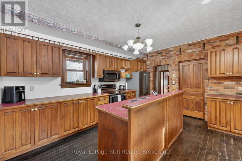 2553 County Road 42 — photo 8 of 36