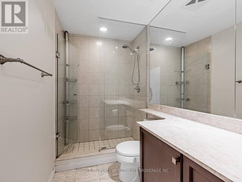 2506 - 628 Fleet Street — photo 19 of 31