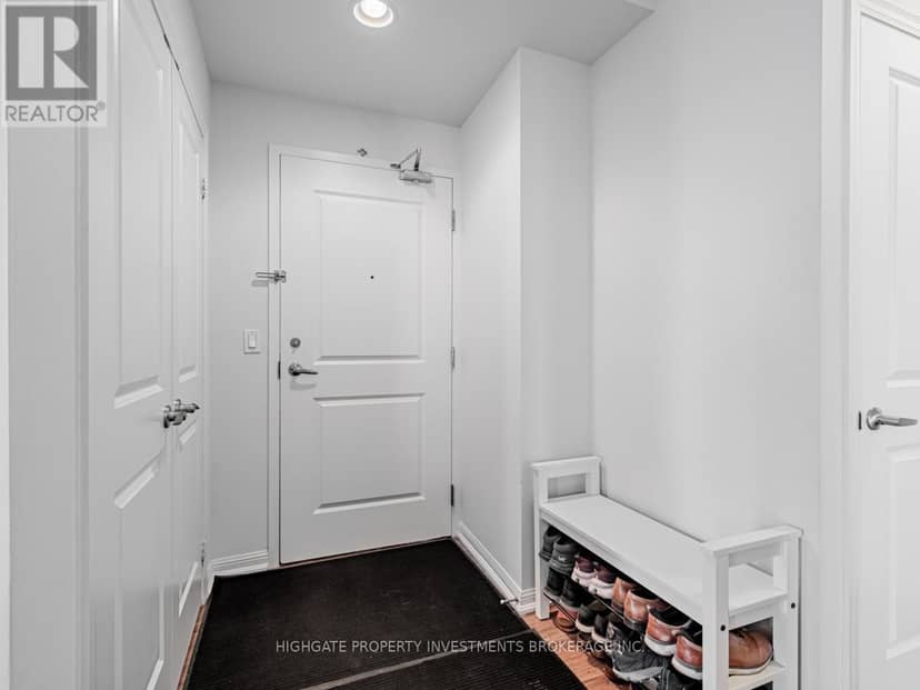 2506 - 628 Fleet Street — photo 2 of 31