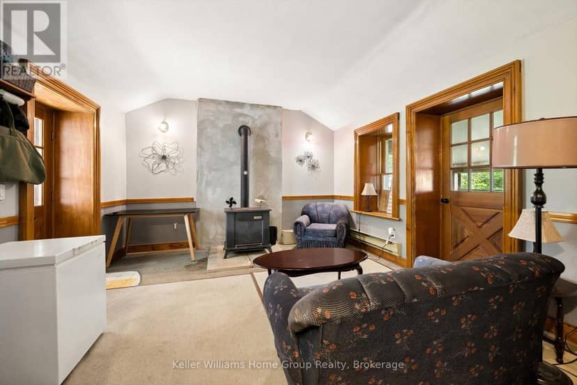 339 Garafraxa Street E — photo 16 of 27