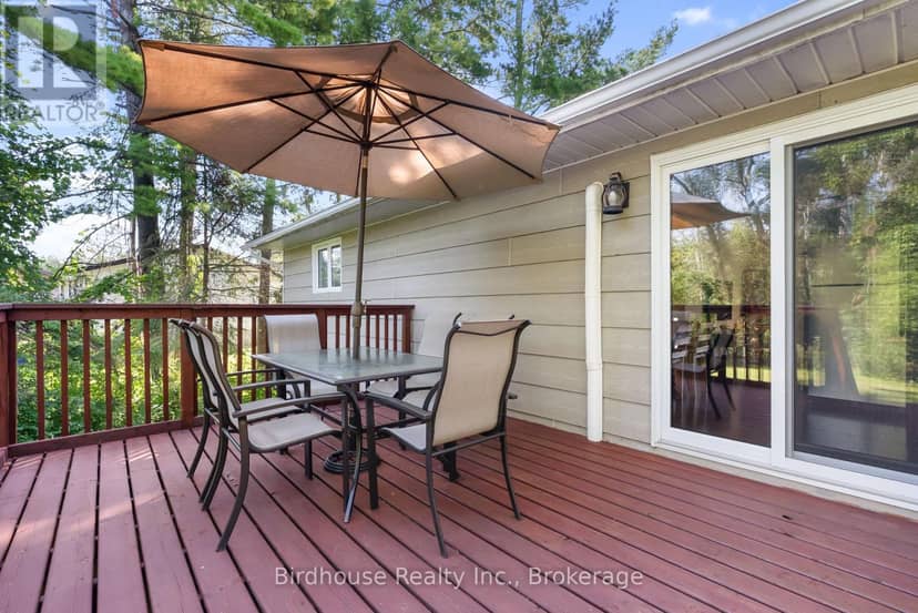 46 Riverside Drive — photo 15 of 40