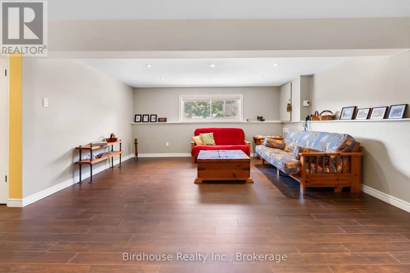 46 Riverside Drive — photo 24 of 40