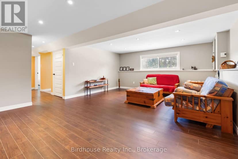 46 Riverside Drive — photo 25 of 40