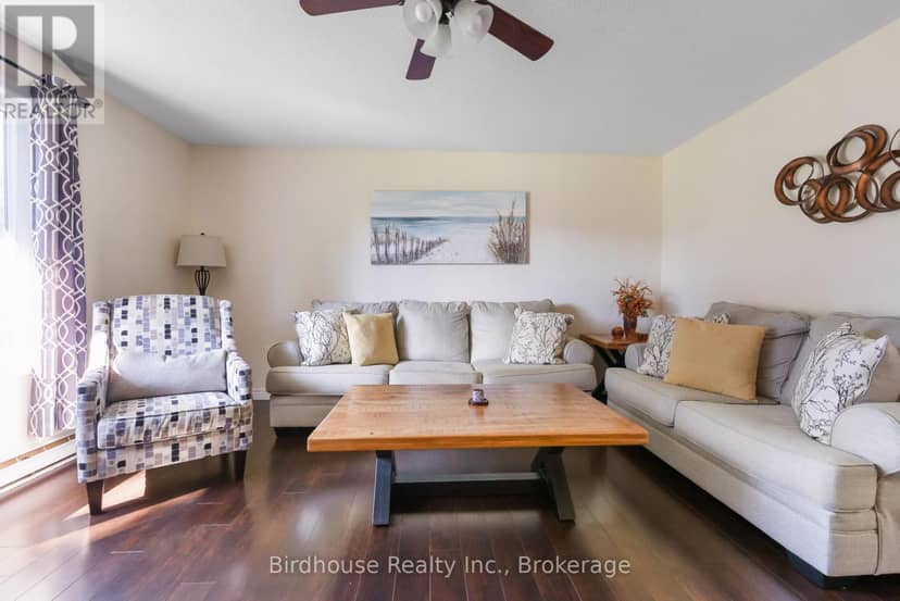 46 Riverside Drive — photo 7 of 40