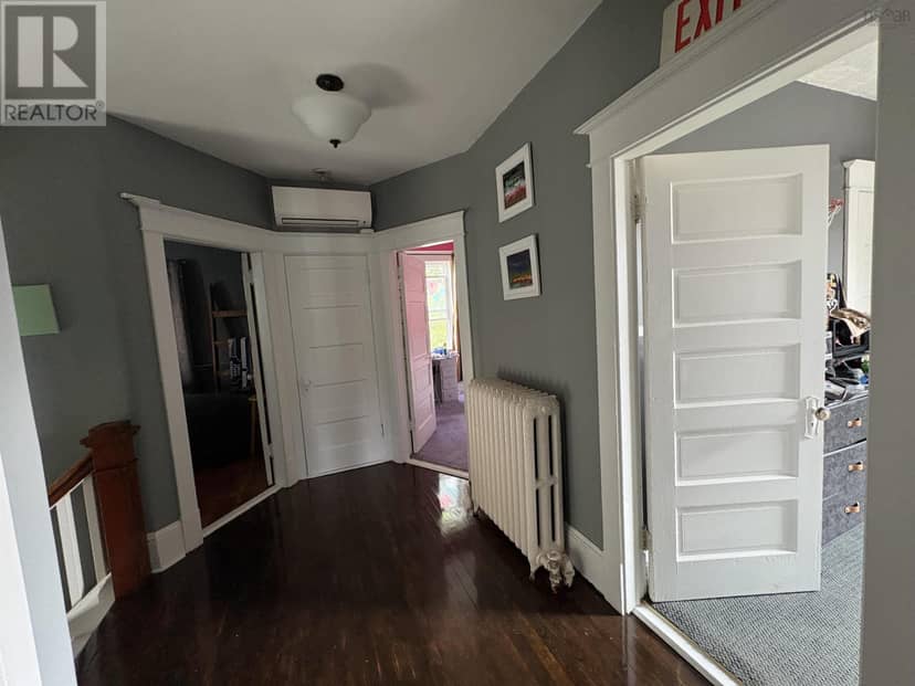 11 Victoria Avenue — photo 15 of 29
