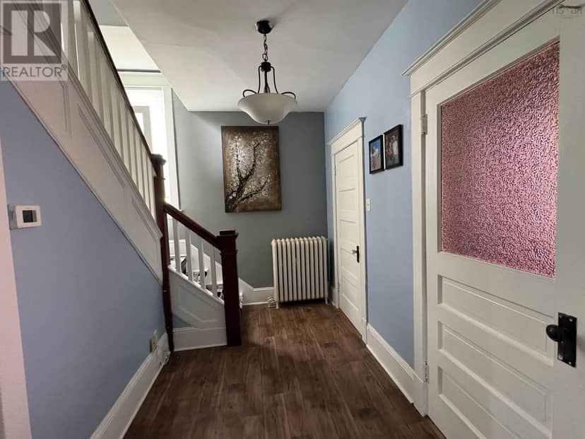 11 Victoria Avenue, Stellarton, photo 3