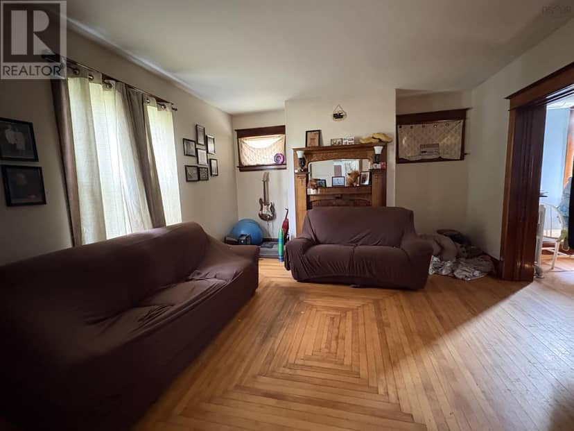11 Victoria Avenue, Stellarton, photo 4