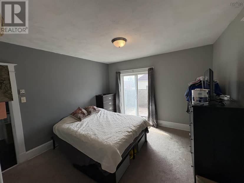 11 Victoria Avenue — photo 19 of 29